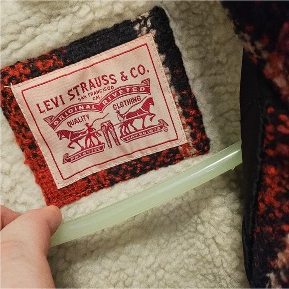 Levi's Women's Red and Blue Checkered Utility Jacket - Picture 2 of 3